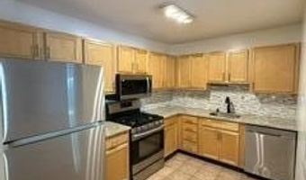 402 Wedgewood Cir, Belford, NJ 07718