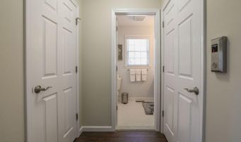 214 Iroquois Ave, Beach Haven, NJ 08008