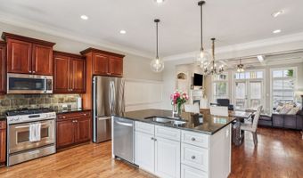 805 Highland Green Way NE, Atlanta, GA 30306