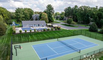 7787 S Gracemoor Ct SE, Alto, MI 49302