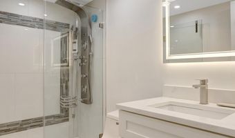 205 YOAKUM Pkwy 314, Alexandria, VA 22304