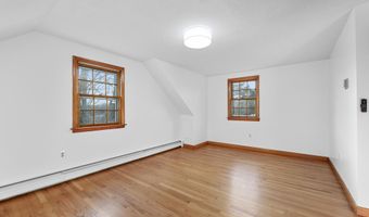 7 George St, Barnstable, MA 02630