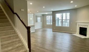 2835 Dillon Dr, Ann Arbor, MI 48105