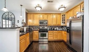 201 W 30TH St 302, Bayonne, NJ 07002
