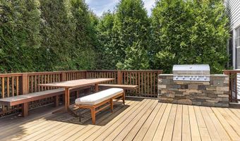 23 Catherine St, Newport, RI 02840