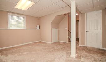 10015 Windjammer Trl, Aurora, OH 44202