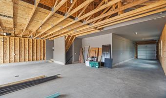 5749 N SEQUOIA Dr, Appleton, WI 54913