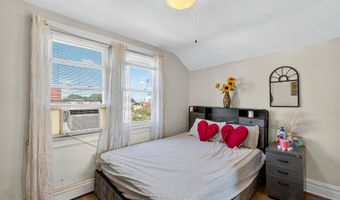 98 W 49TH St, Bayonne, NJ 07002