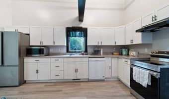 65 Lakeshore Dr, Albany, KY 42602