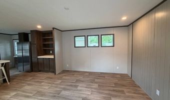5885 Lavey Ln 90, Baker, LA 70714