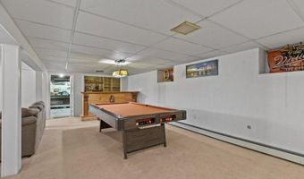 6 Wabasso Ter, Middletown, RI 02842