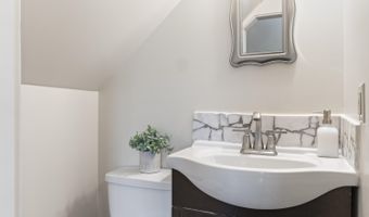 11 Old County Rd, Appleton, ME 04862