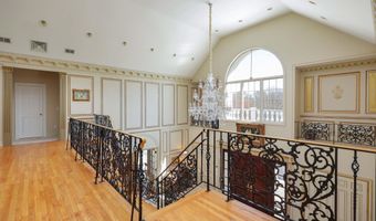 6 Hayes Ct, Atlantic Highlands, NJ 07716