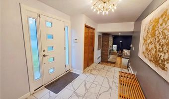 141 Glen Ridge Rd, Cranston, RI 02920
