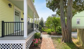 13 Carey St, Newport, RI 02840