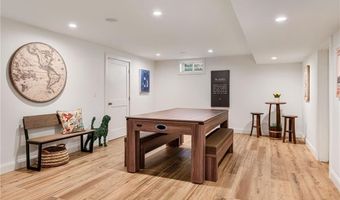 1048 Ocean Rd, Narragansett, RI 02882