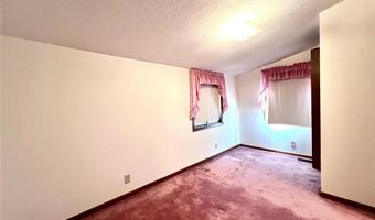 1160 Lake Dr, Big Stone City, SD 57216