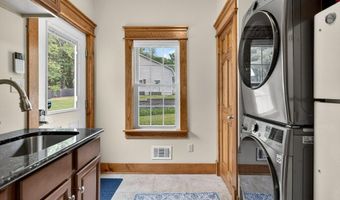 447 Krumkill Rd, Albany, NY 12203