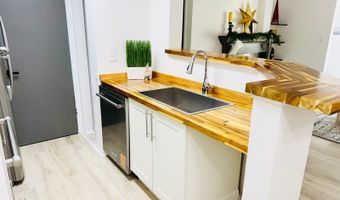 216 AFTON Sq 202, Altamonte Springs, FL 32714