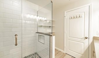 7706 HAYNES POINT Way N, Alexandria, VA 22315