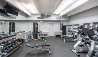 3301 N Country Club Dr 607, Aventura, FL 33180