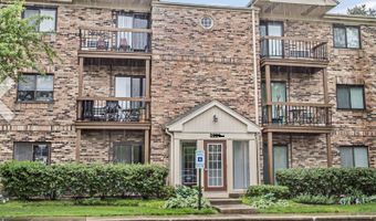 2221 W Nichols Rd A, Arlington Heights, IL 60004
