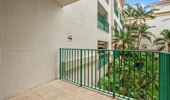 19900 E Country Club Dr 212, Aventura, FL 33180