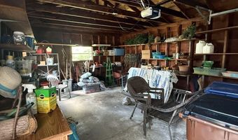 80 S May Ave, Athens, OH 45701