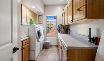 890 E Latigo Ct, Paulden, AZ 86334