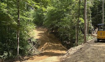 643 Pine Grove Rd, Beattyville, KY 41311