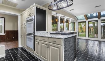 1090 Cherokee St, Biloxi, MS 39530