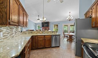 2 Creetown Cir, Bella Vista, AR 72715