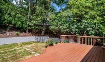 8302 NIGHTINGALE Ct, Annandale, VA 22003