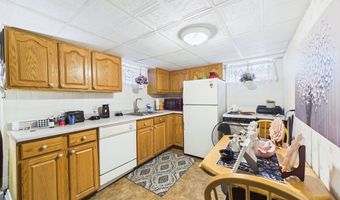26 Pershing Ave, Acushnet, MA 02743