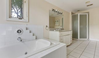 640 S Beverly Ln, Arlington Heights, IL 60005