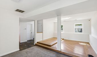 816 Berkeley Ave, Beachwood, NJ 08722