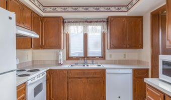 1717 E LINDBERGH St, Appleton, WI 54911
