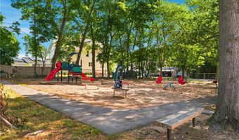15 Curtis St 101, Cranston, RI 02920