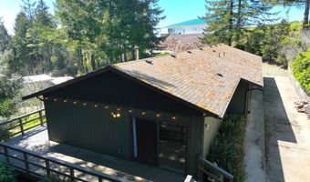16945 PACIFIC VIEW Dr, Brookings, OR 97415