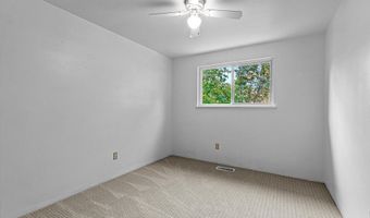360 Coventry Pl, Ashland, OR 97520