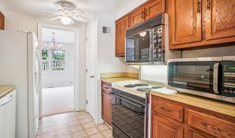 7492 COVENT WOOD Ct, Annandale, VA 22003