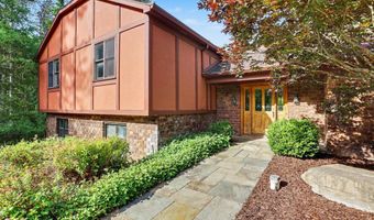 8735 Glen Nevis Rd NE, Ada, MI 49301