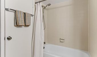 2100 LANGSTON Blvd 237, Arlington, VA 22201