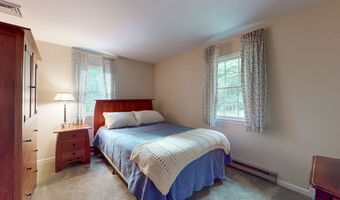 45 N Nabby Rd, Danbury, CT 06811