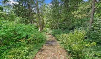 340 Orchard Hills Dr, Ann Arbor, MI 48104