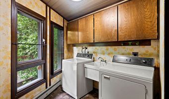 3809 Katmai Cir, Anchorage, AK 99517
