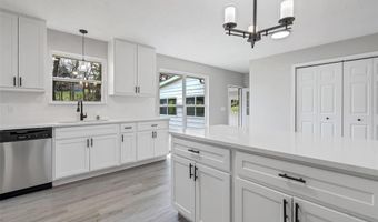 156 Hinrichs Ln, Arnold, MO 63010