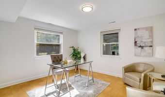 2420 N TAYLOR St, Arlington, VA 22207
