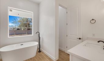 1225 N IRONWOOD Dr, Apache Junction, AZ 85120