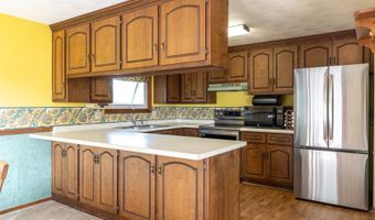 3323 N MORRISON St, Appleton, WI 54911